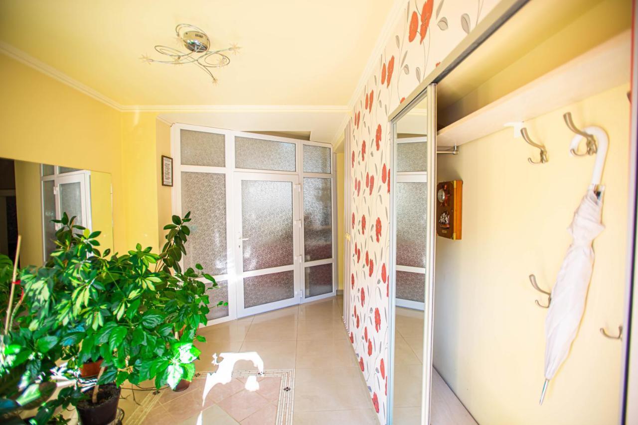 Lizak Apartment Berehove  Ngoại thất bức ảnh